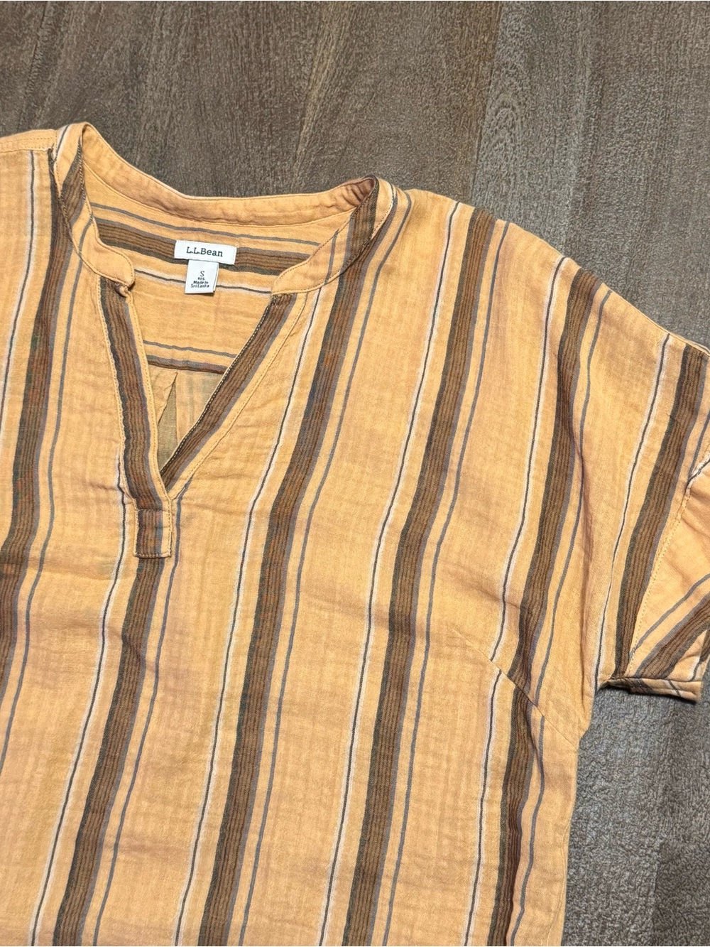 L.L.Bean Women’s Short Sleeve Striped V-Neck Gauze Blouse Beige Size Small